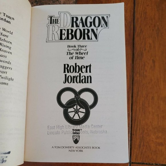 Wheel Of Time #3 The Dragon Reborn Robert Jordan Mass Market Paperback 1st Ed. - Picture 6 of 9